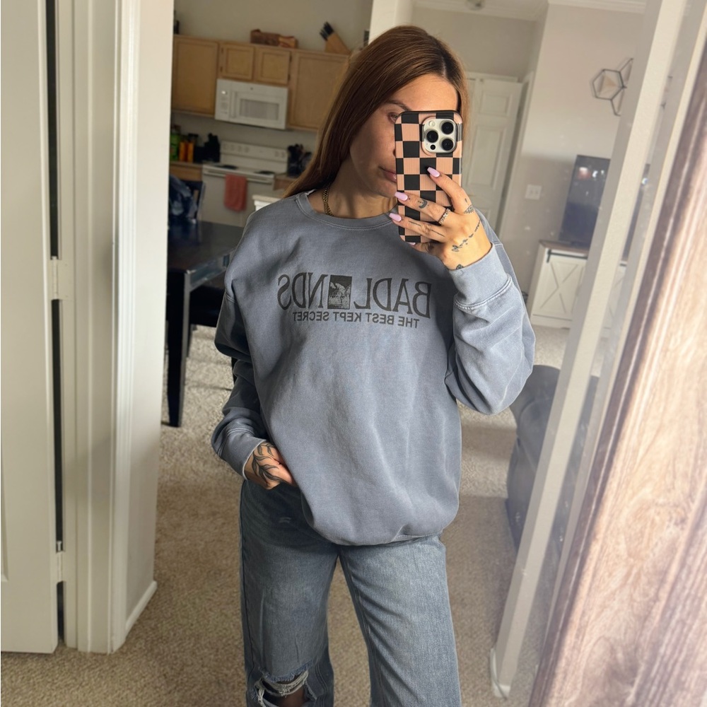 HALSEY BADLANDS CREWNECK